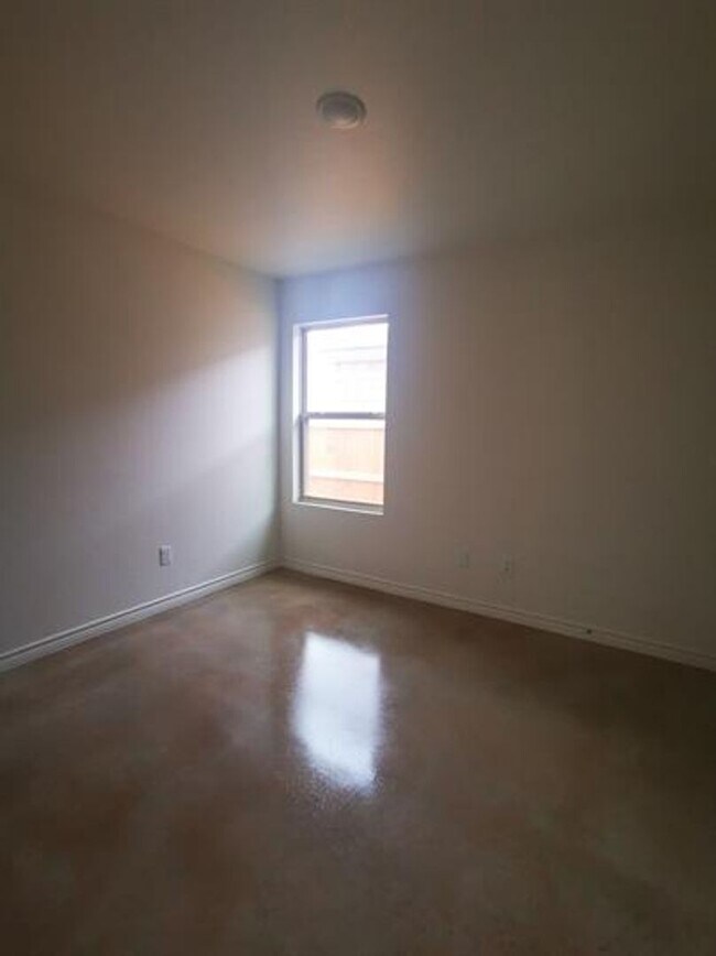 Building Photo - P2-2404 Alterman Drive Temple, TX 76504