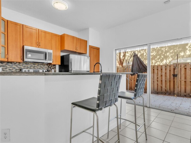 Building Photo - 8432 NW 107th Ct