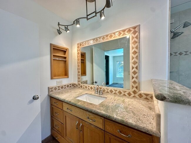 Building Photo - Renovated Entertainer’s Dream in Rancho Pe...