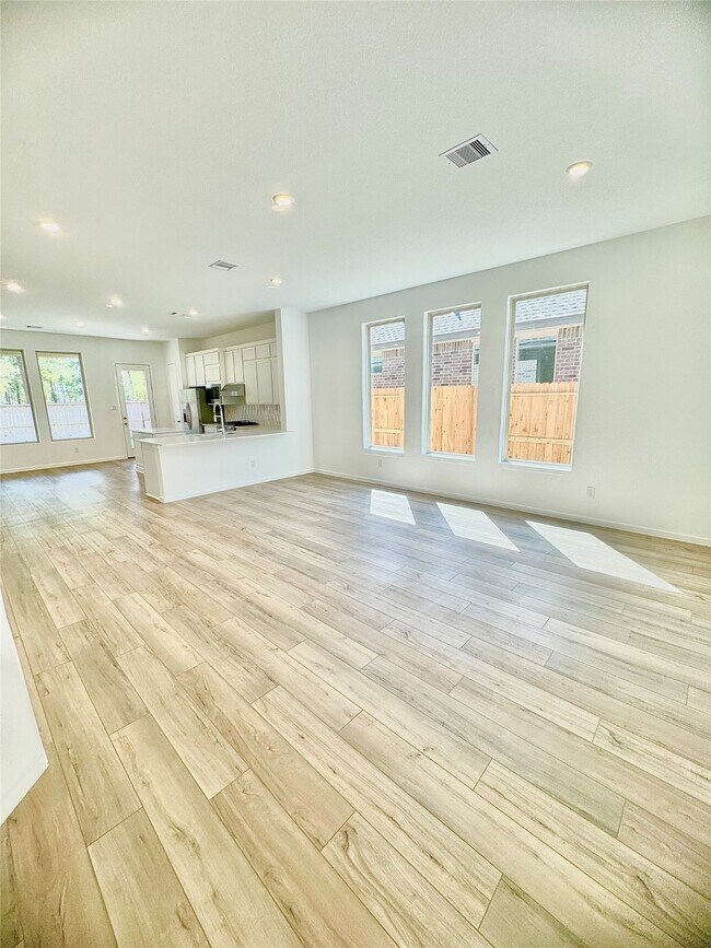 Building Photo - 8282 Boundary Waters Dr