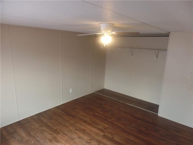 Building Photo - 161 Cowboy Ln