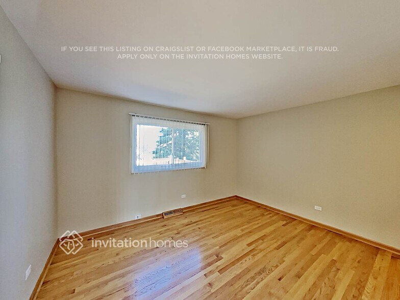 Building Photo - 13601 Cherry Ln