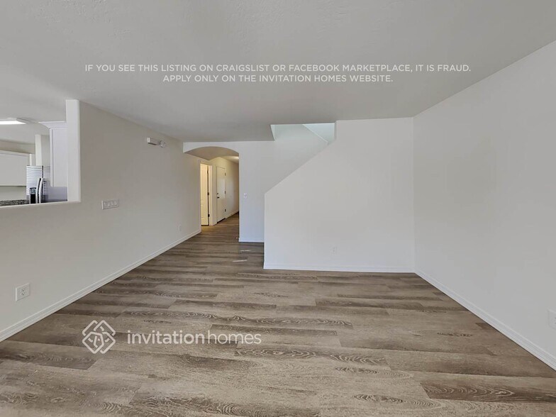 Building Photo - 3130 W Wayland Dr