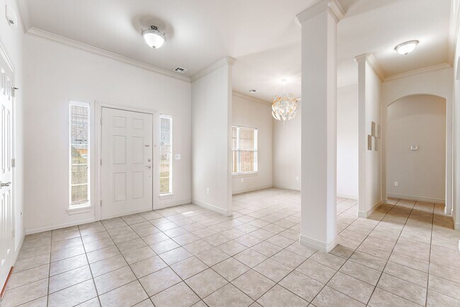 Building Photo - Charming 4-Bedroom Home in Rogers with Beautiful Natural Light!