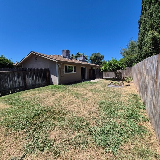 Building Photo - 3332 Jayanne Way