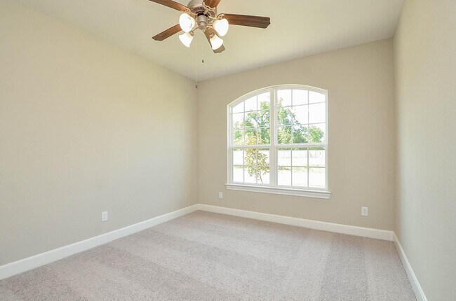 Building Photo - 4711 Hollow Tree Dr