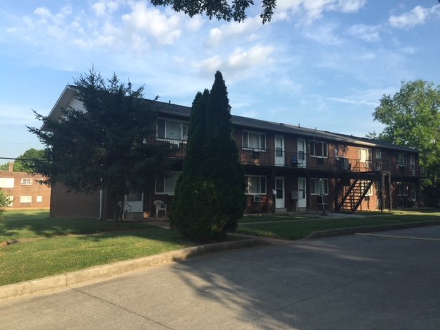 Building Photo - 1901 E 5th Ave