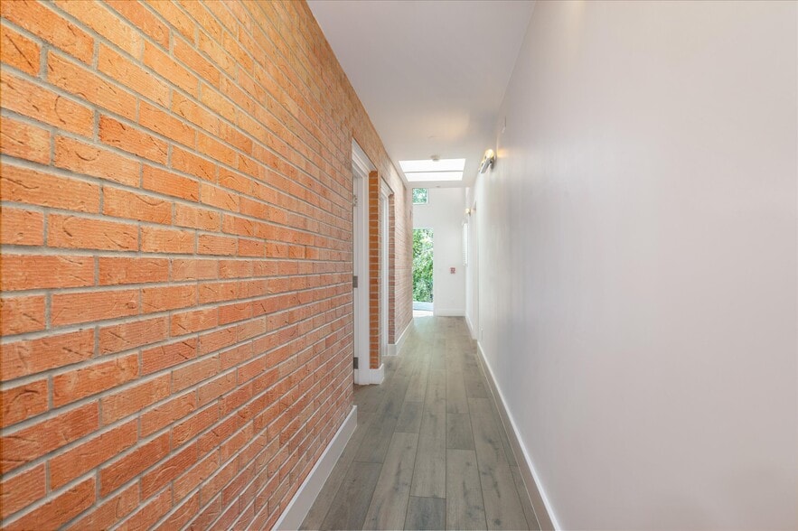 Hallway to bedrooms four and five - 1836 19th St