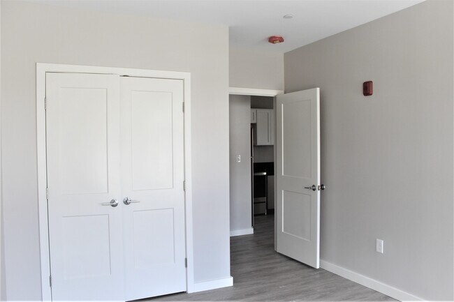 Building Photo - 540 Chestnut St