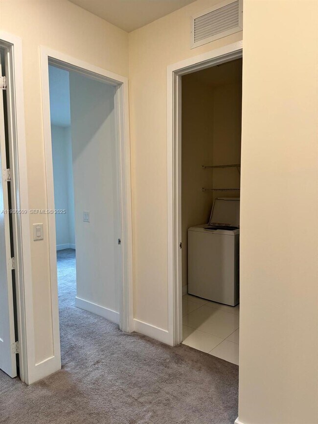 Building Photo - 10445 NW 66th St