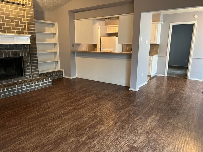 Primary Photo - 5406 Duplex - Series C