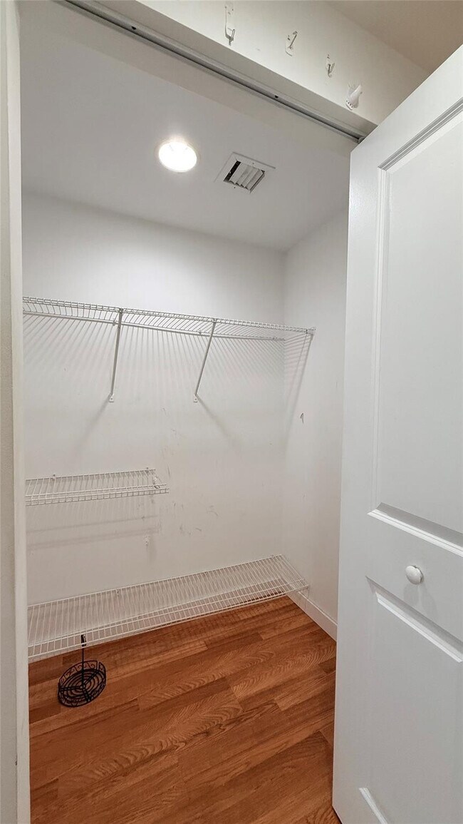 Building Photo - 601 NE 23rd St