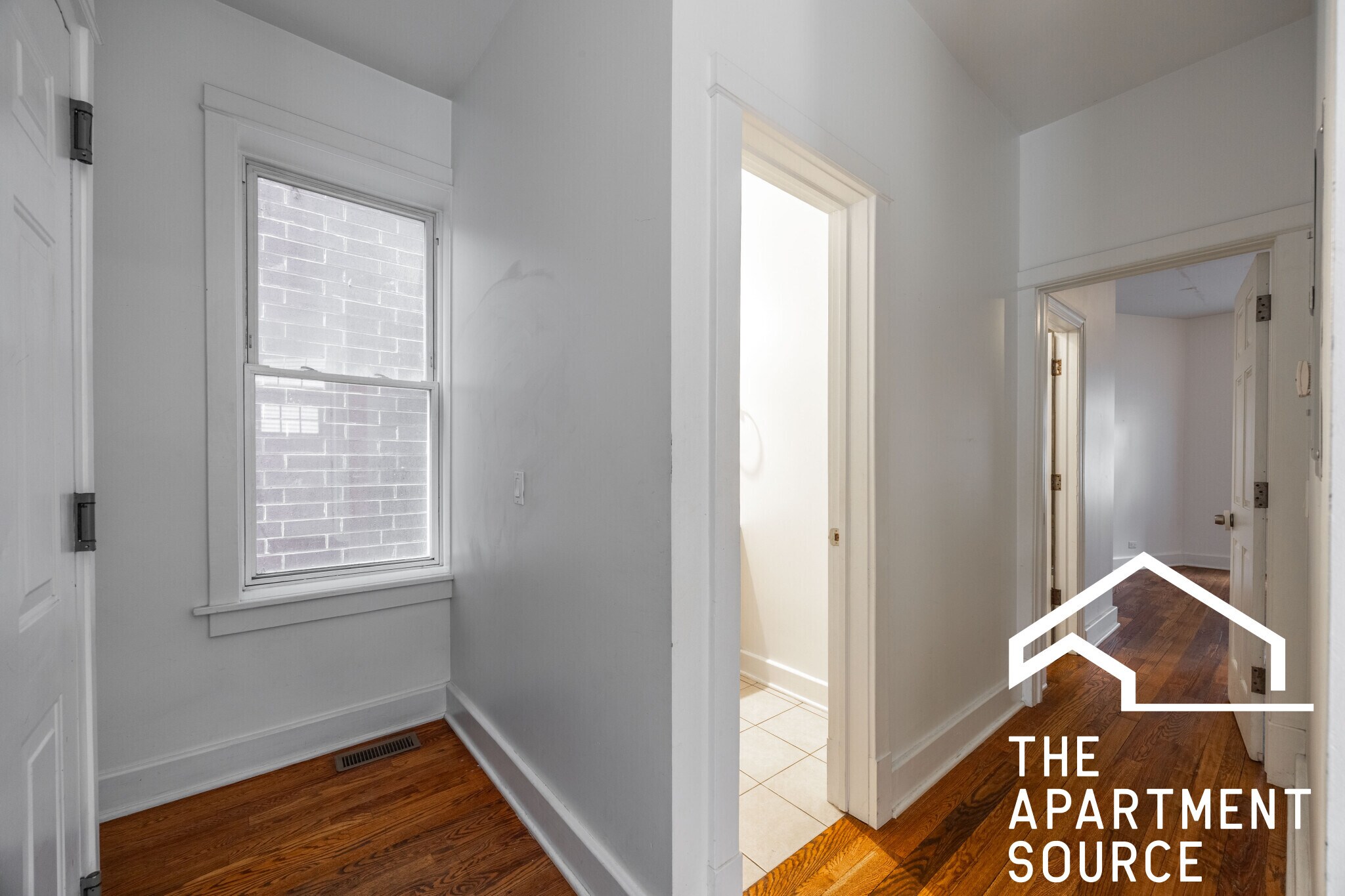 Building Photo - 1822 S Throop St