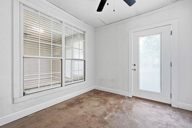 Building Photo - 91 Cedar Beach Cove