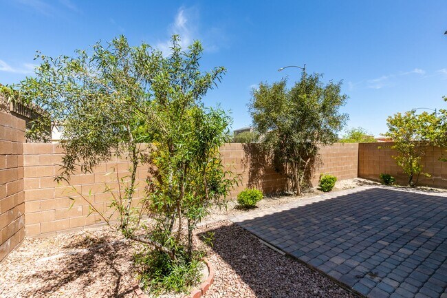 Building Photo - 8944 Bandinella Ave