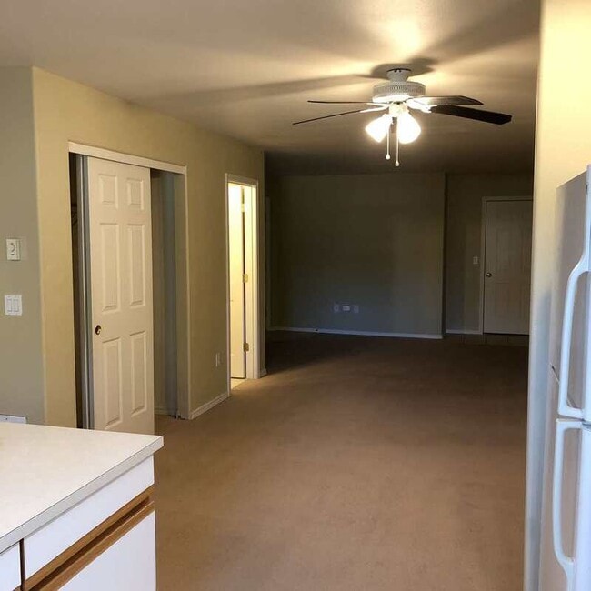 Building Photo - 1973 SW Canyon Dr