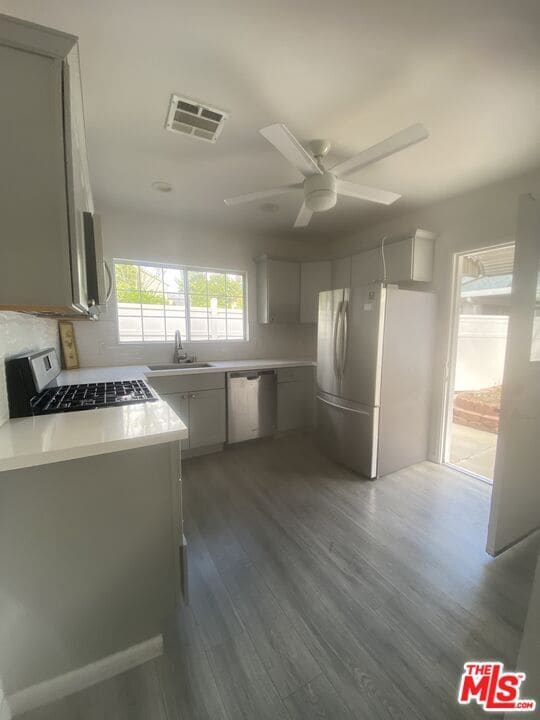 Building Photo - 18601 Hiawatha St