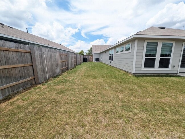 Building Photo - 212 Rollingwood Dr
