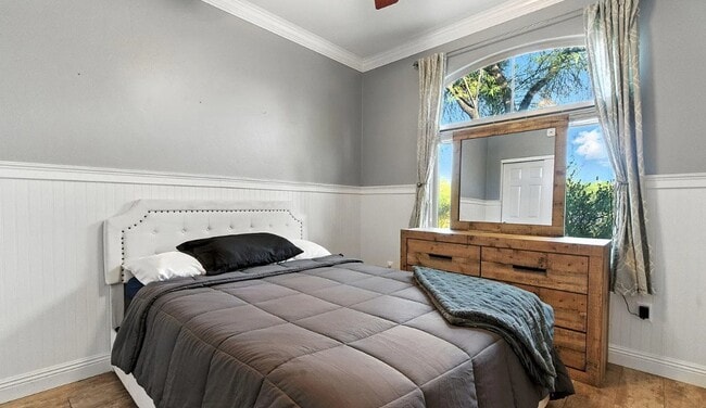 Building Photo - 5900 S Courtland Dr