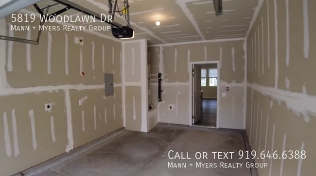 Building Photo - 5819 Woodlawn Dr