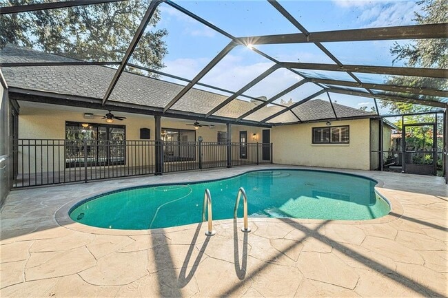 Building Photo - 505 Cullen Ct