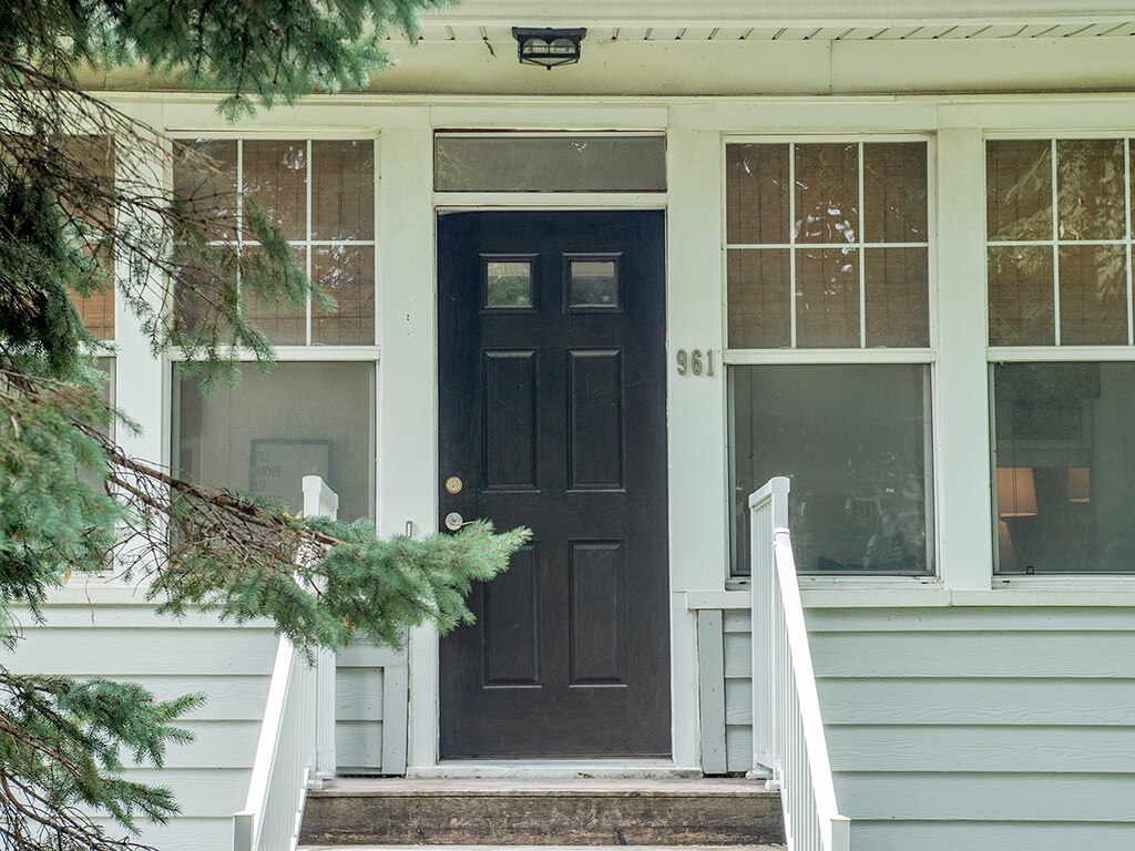 Building Photo - 961 18th Ave SE