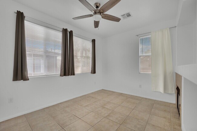 Building Photo - Beautiful 3-bedroom, 2-bathroom condo loca...