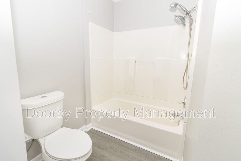 Building Photo - 2983 E Freedom Cir