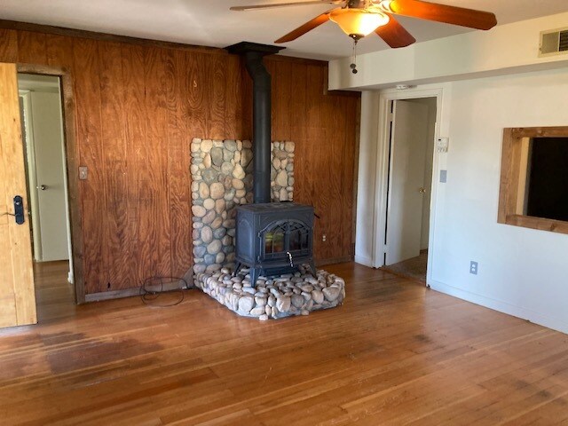 Building Photo - 495 Hamilton Ave