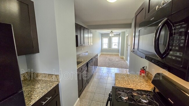 Building Photo - 64 Simpson Ave