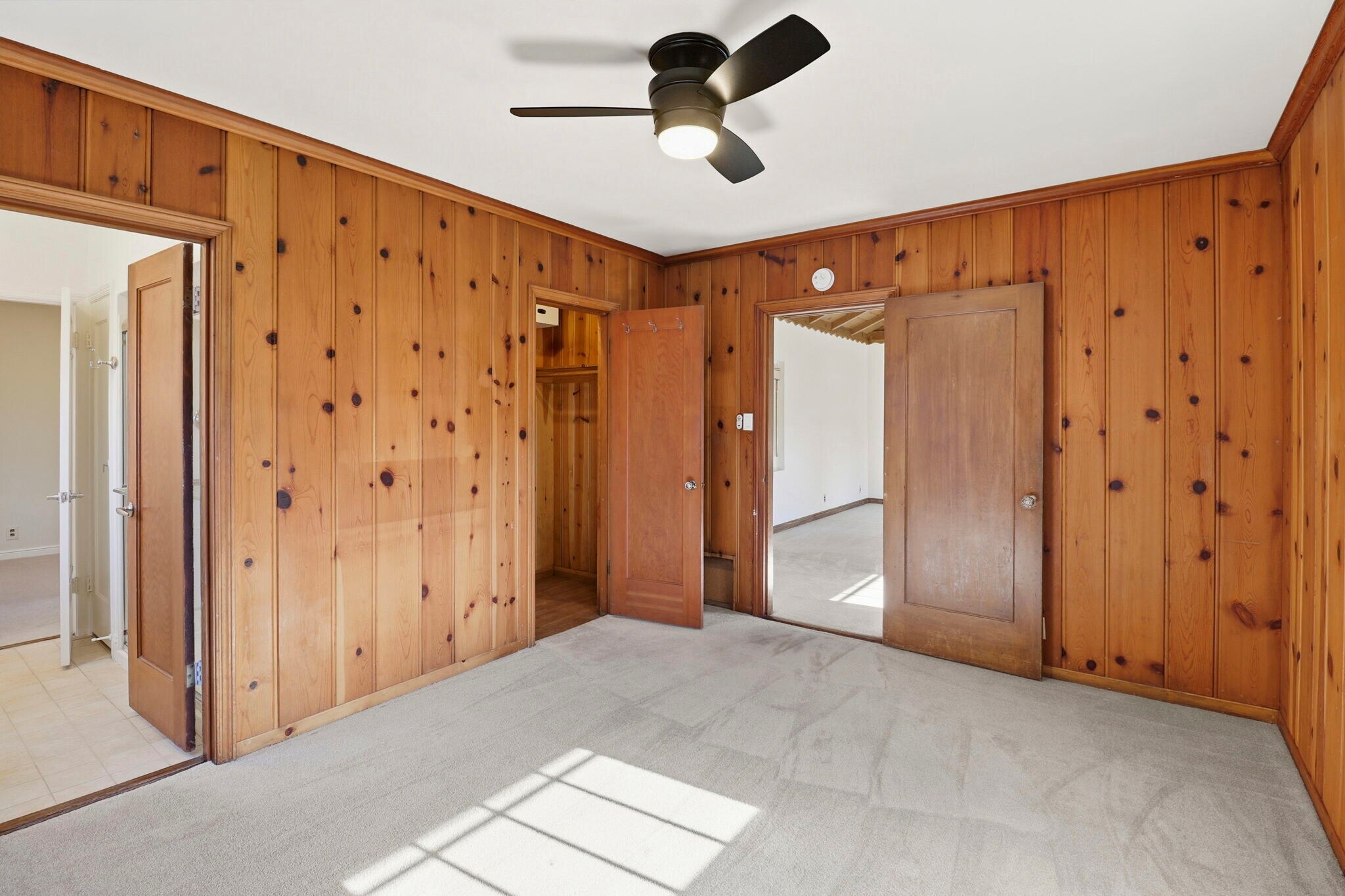 Building Photo - 740 Laurel Ave