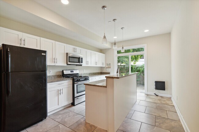 Building Photo - 1728 N Gratz St