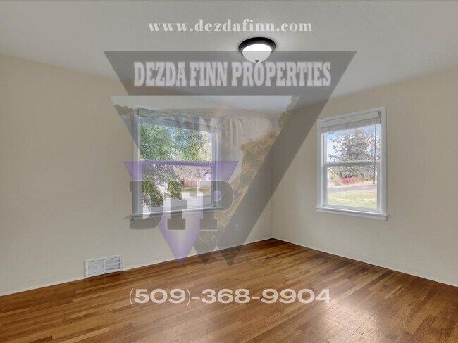 Building Photo - Newly Renovated Shadle Park Charmer Availa...