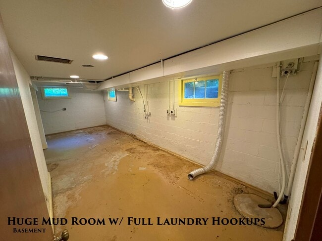 Building Photo - STATUS: -PENDING APPLICATION--|R275| $2495