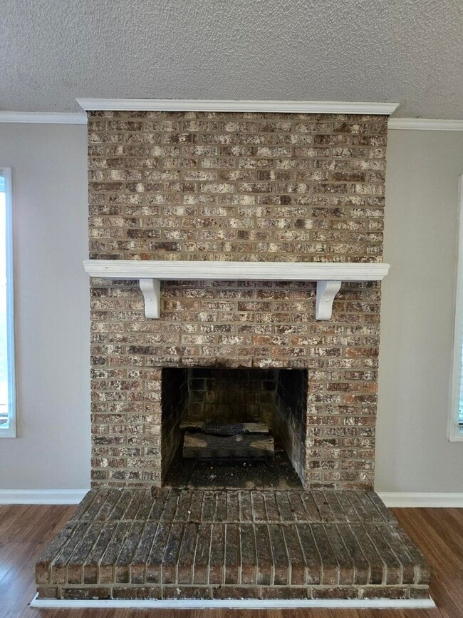 Building Photo - 740 Marigold St