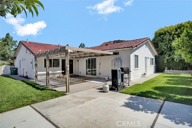 Building Photo - 15442 Eiffel Cir