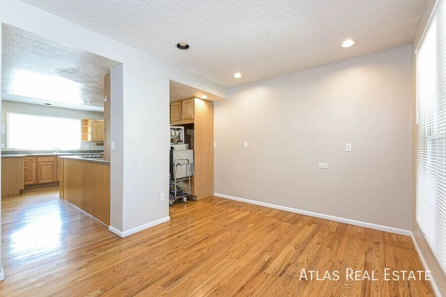 Building Photo - 4497 S Argonne Way