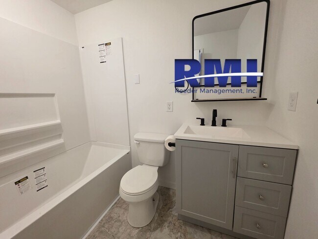 Building Photo - 3-bedroom Gem located in the Bethel Valley Community!