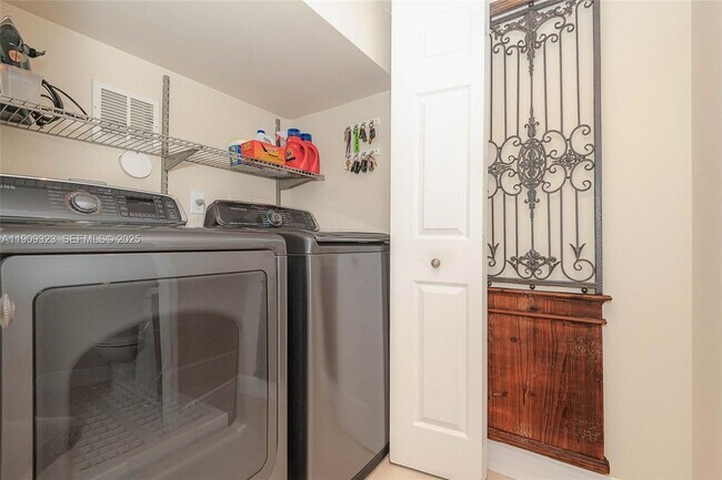 Building Photo - 597 NW 208th Dr