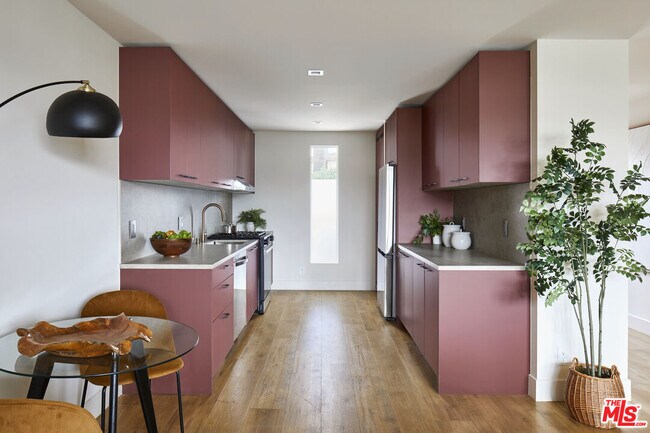 Building Photo - 12425 Texas Ave