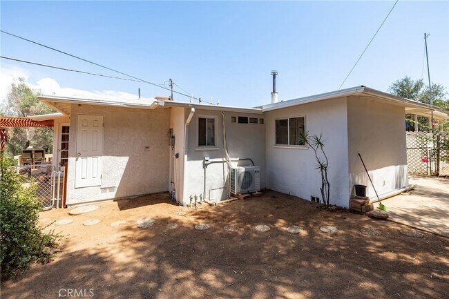 Building Photo - 2576 Green Hills Way