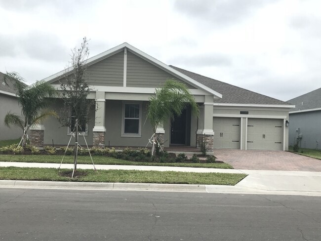 Building Photo - Large 4/3 Lake Front Executive Home with 3...