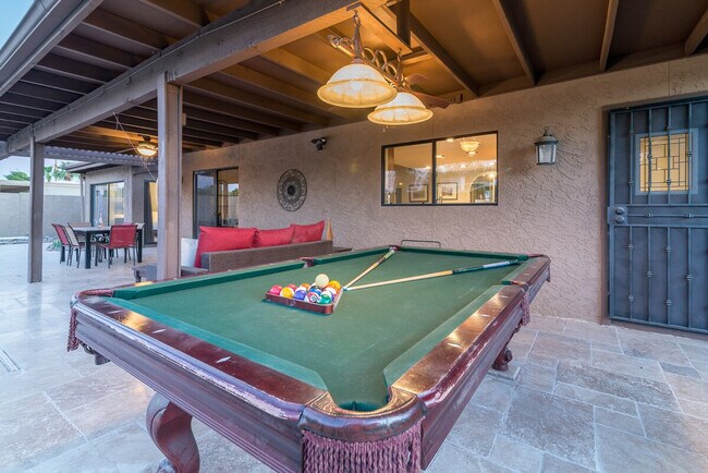 Building Photo - 6802 E Ludlow Dr