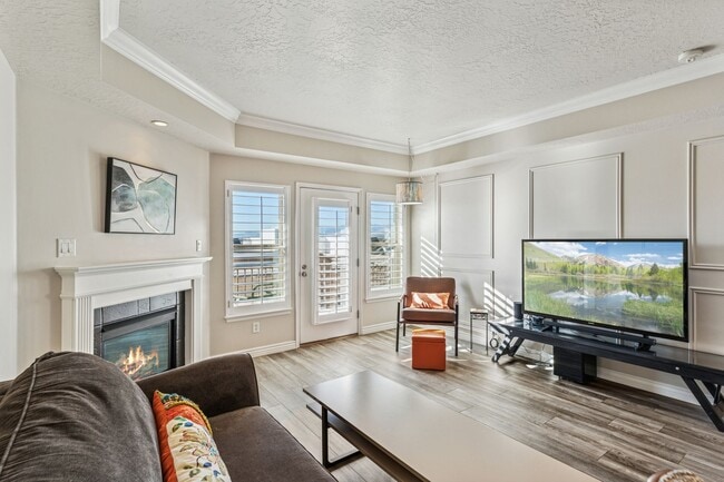 Building Photo - 5 S 500 W