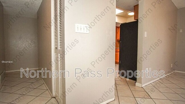 Building Photo - 244 Mardi Gras Dr