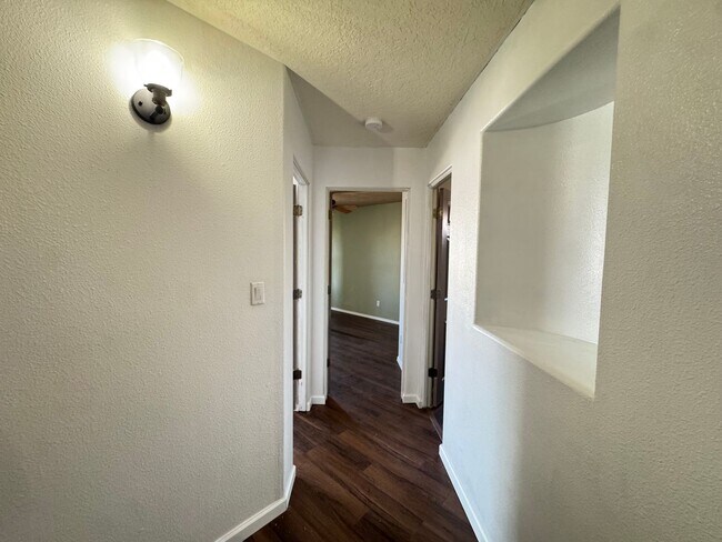 Building Photo - 10408 Toscana St NW