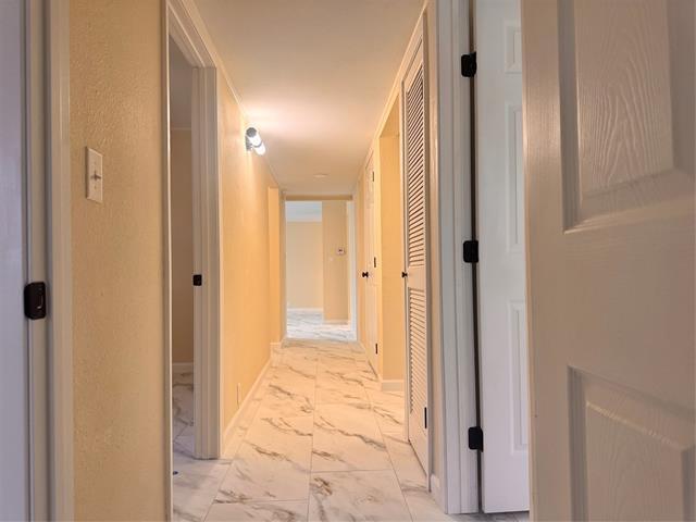 Building Photo - 914 W Hunt St