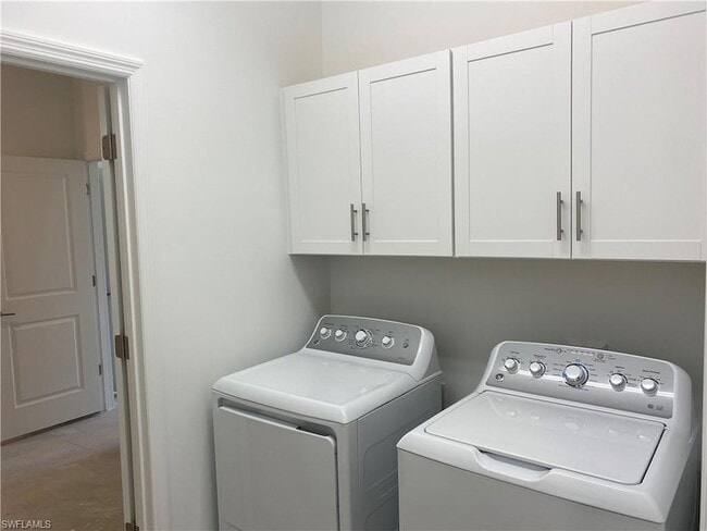 Building Photo - 18222 Ridgeline Dr
