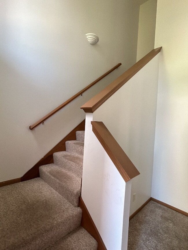 Building Photo - 2747-2751 Wyndham Ct