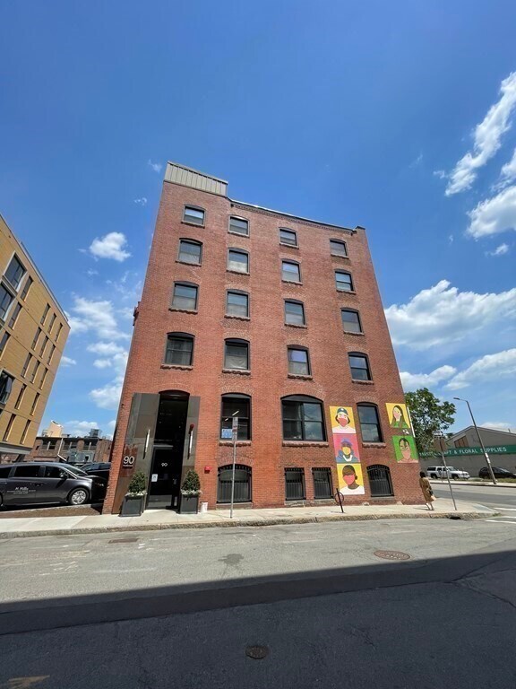 Building Photo - 90 Wareham St